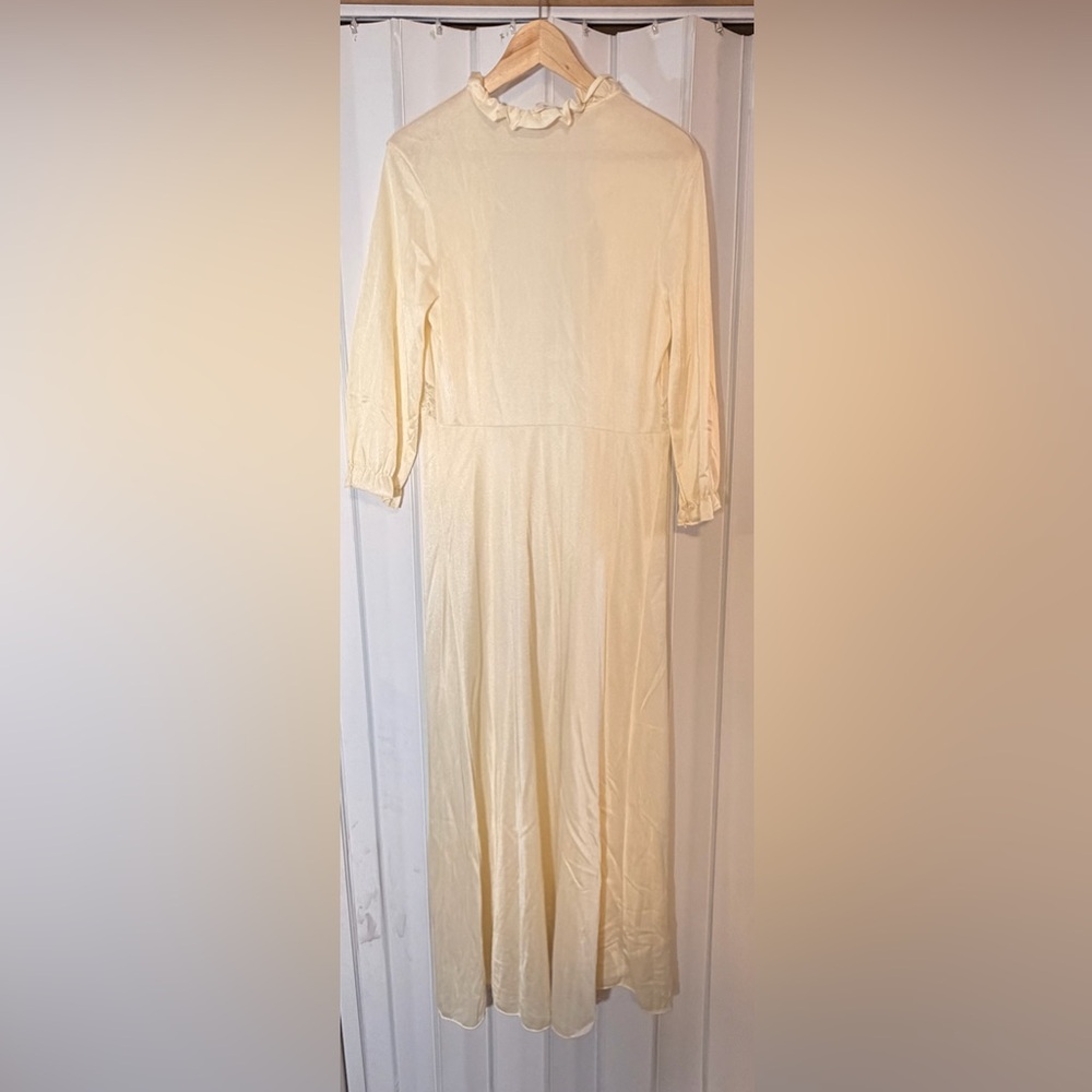 Vintage-Style Women's Nightgown and Robe Set - Cream - Picture 2 of 4